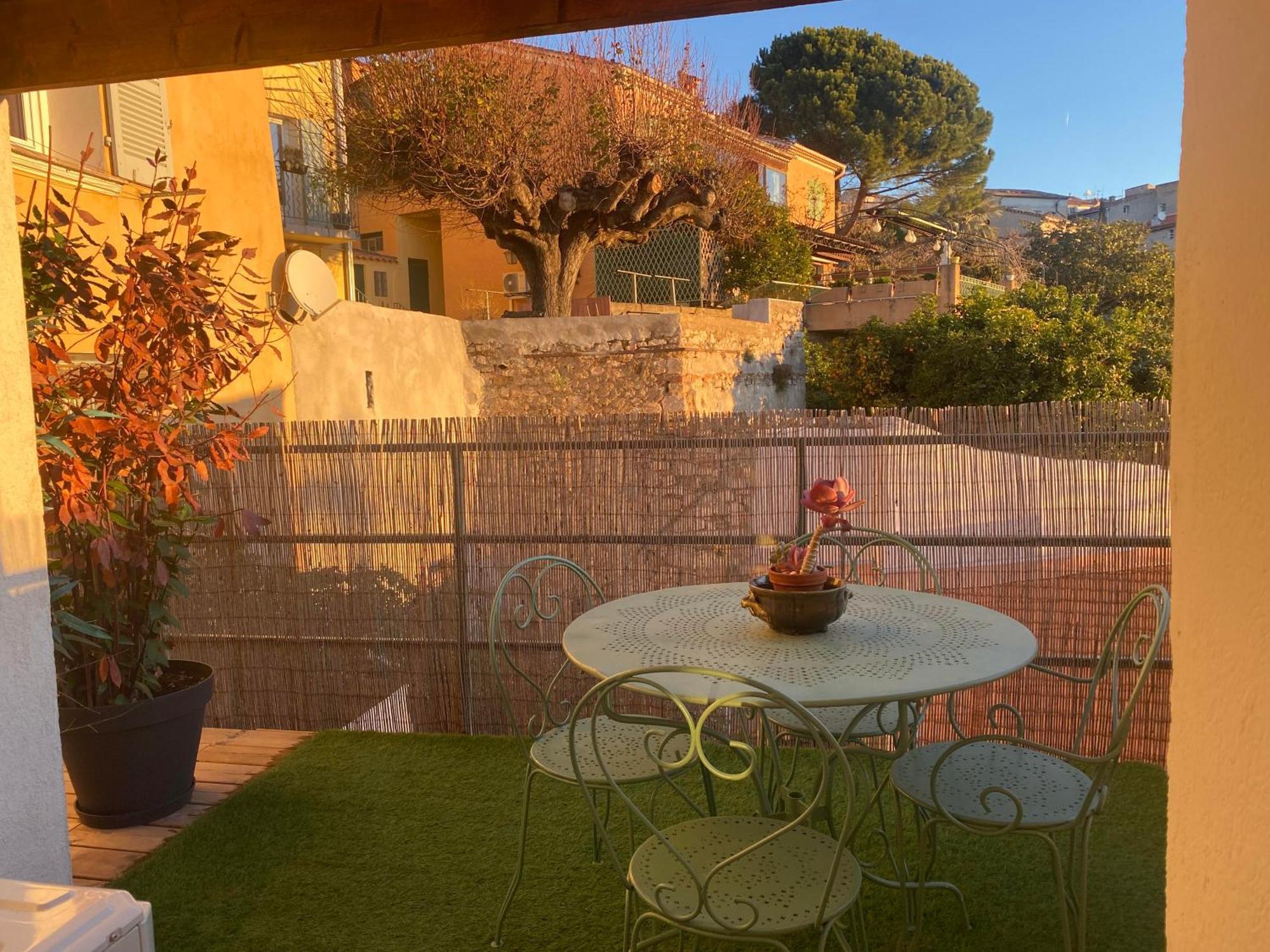 Spacieux Duplex, Vue Mer Et Belle Terrasse Hyères Zewnętrze zdjęcie